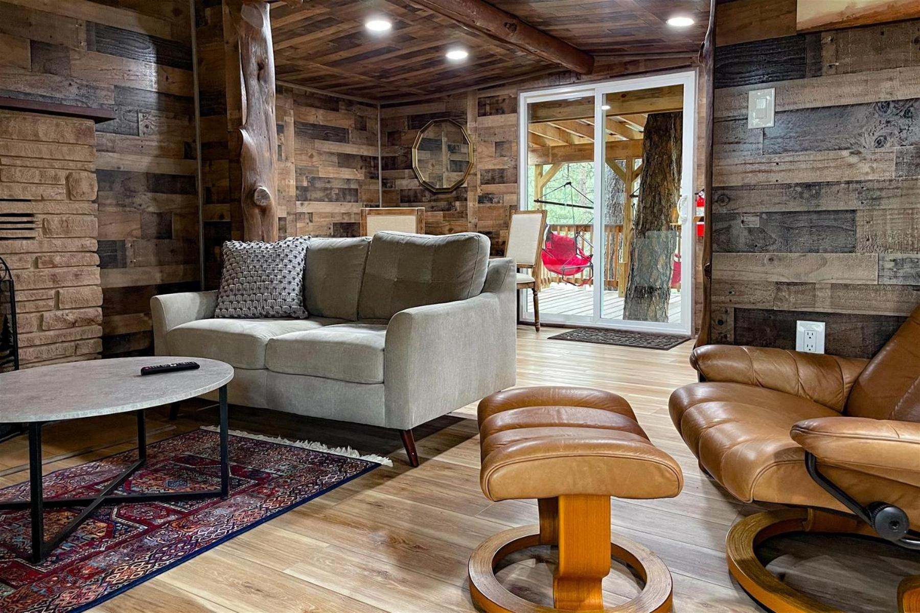 Great Little Cabin!