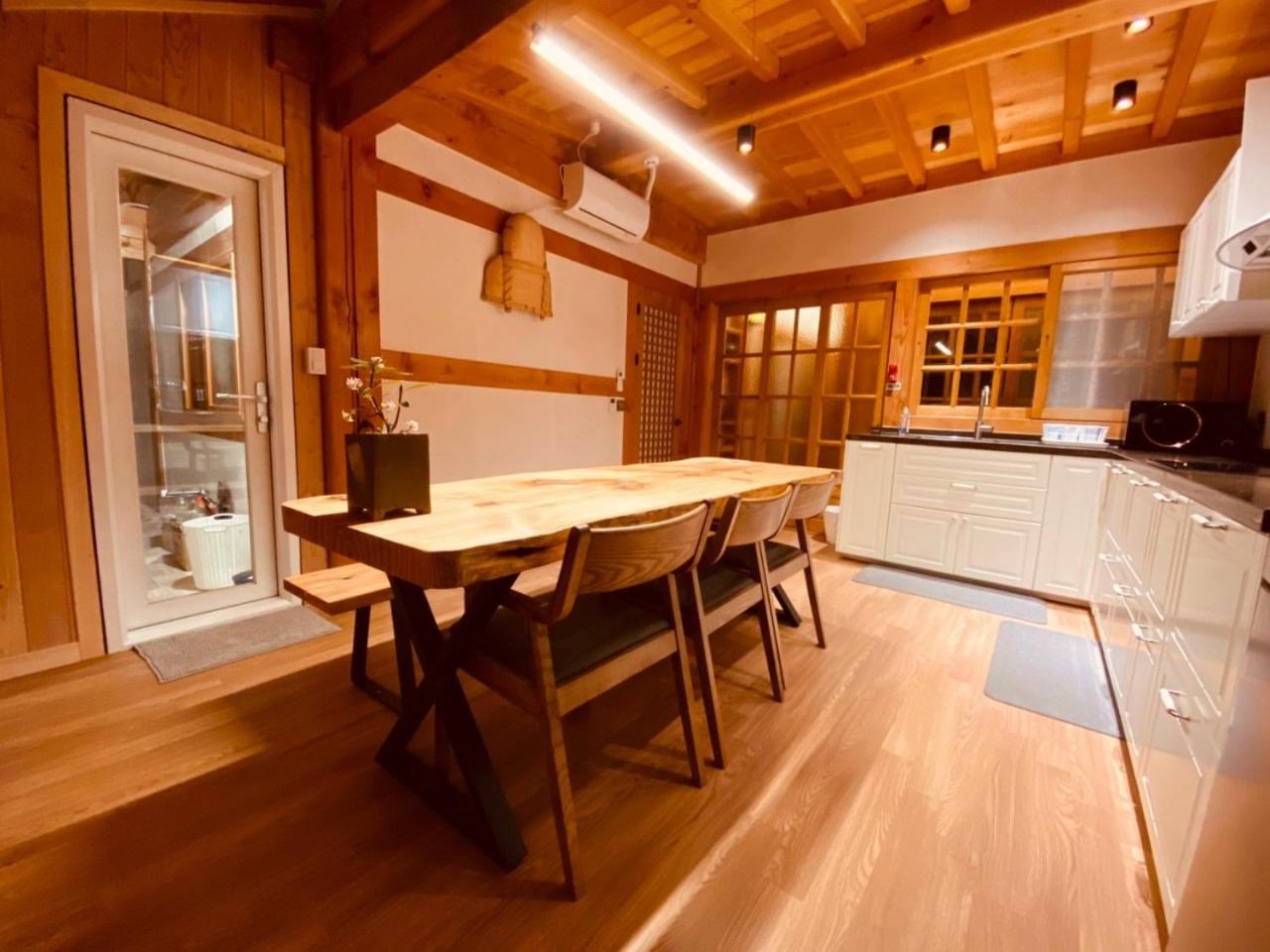Hanok Moonstay