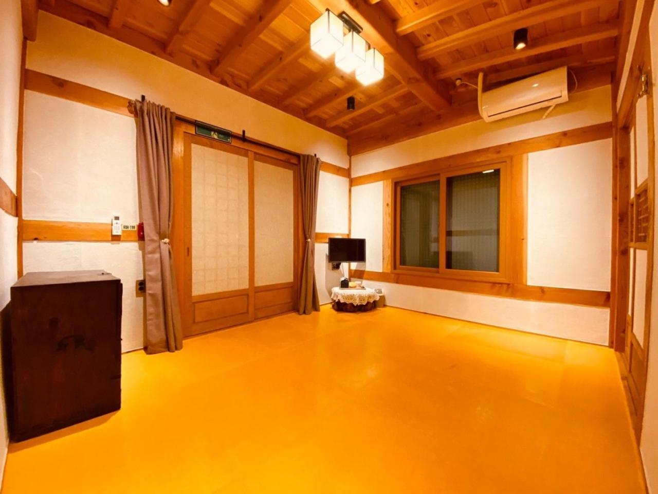 Hanok Moonstay