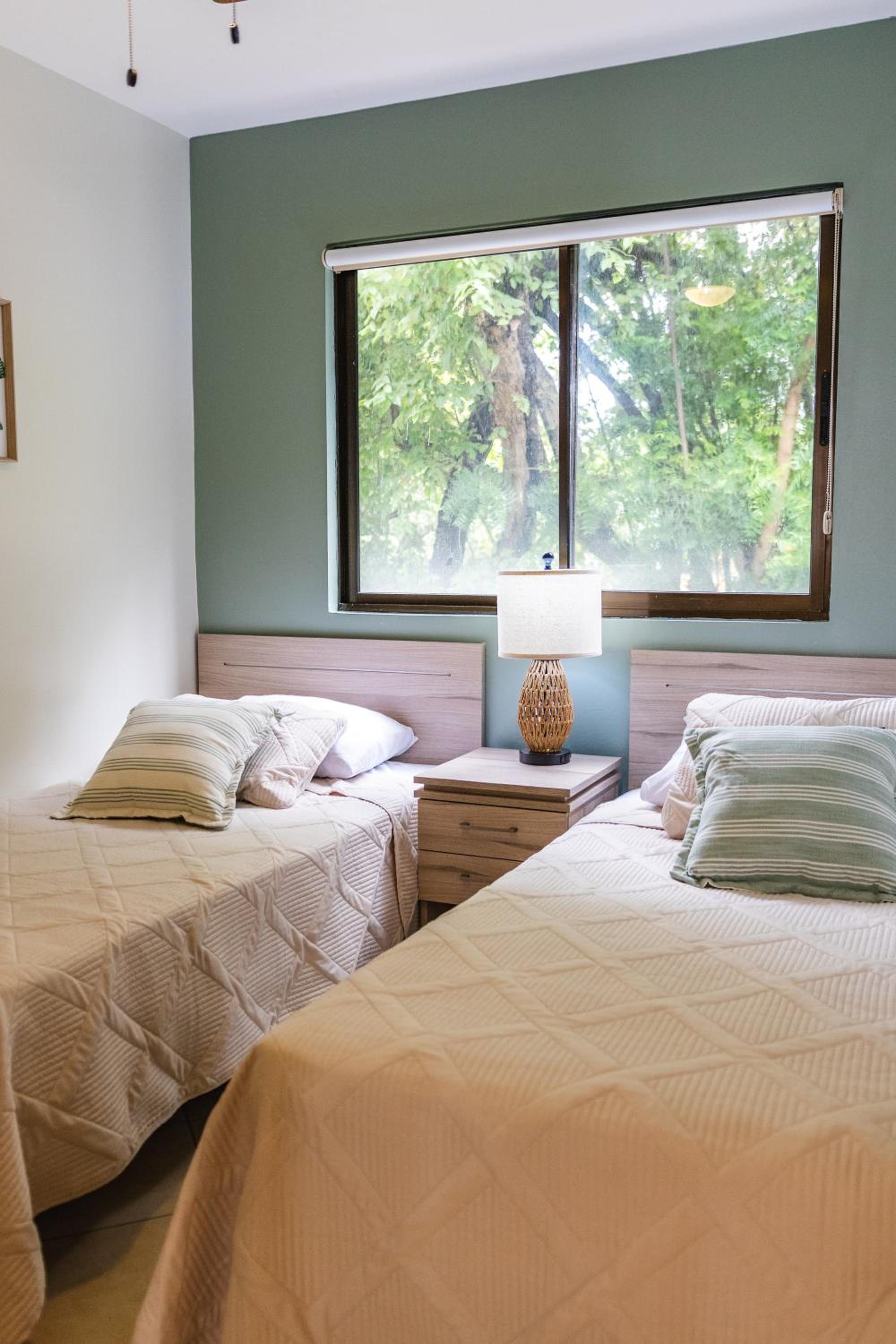 Beach Dreaming Second Floor Condo With Rooftop