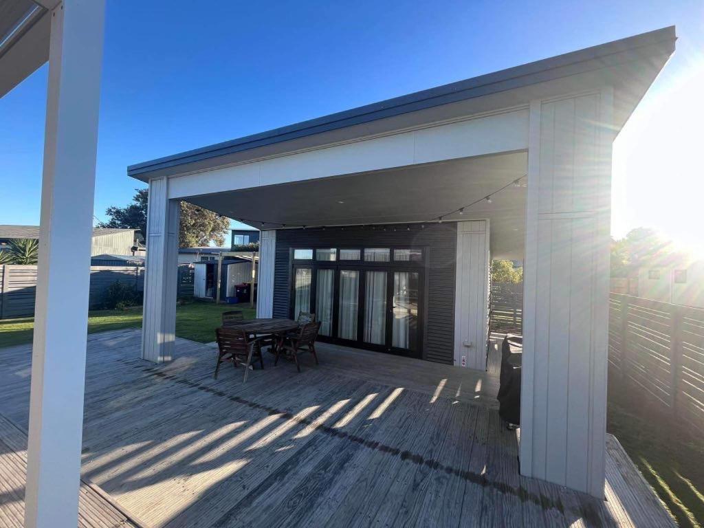 Hosts on the Coast Beach Break Matarangi view 3