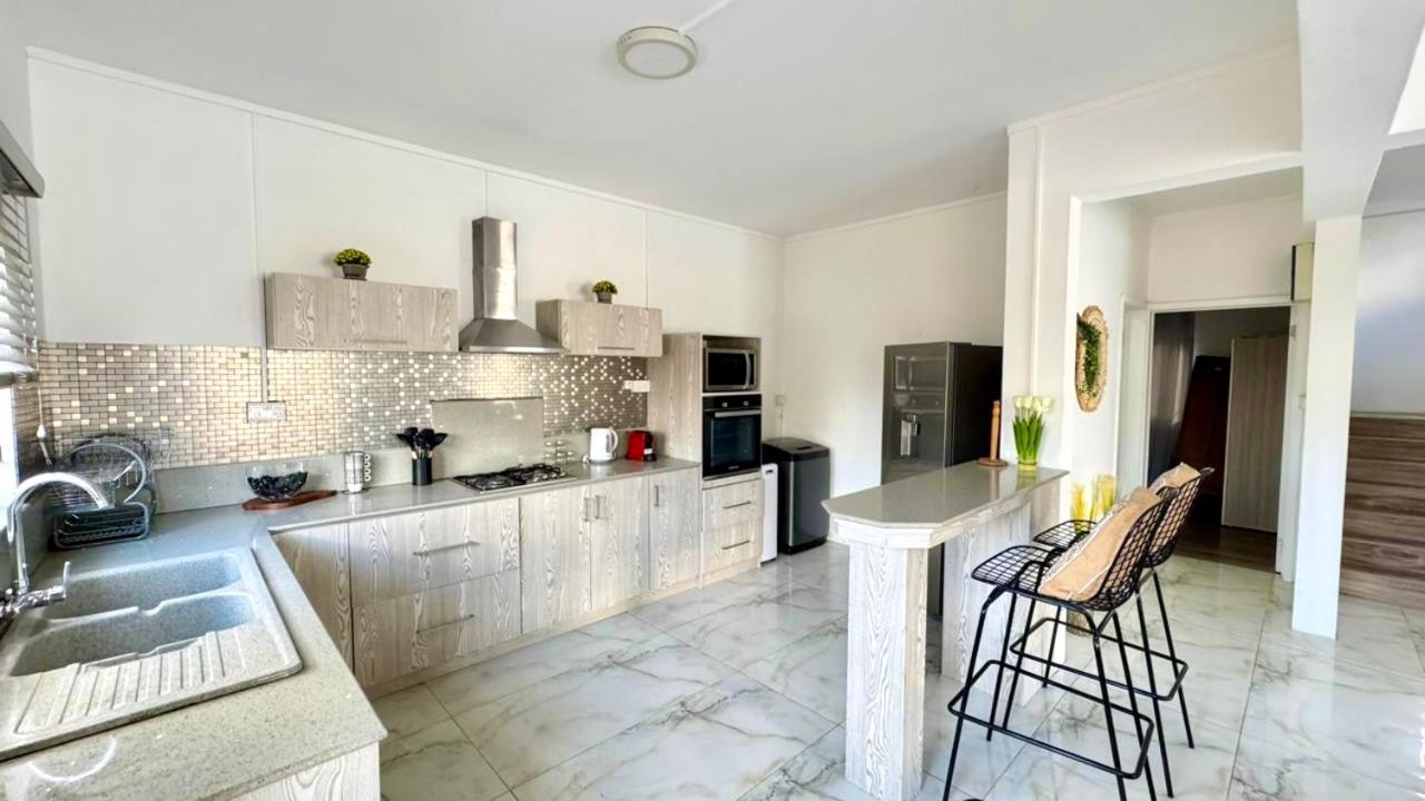 Villa Les Colombes proche mer view 4