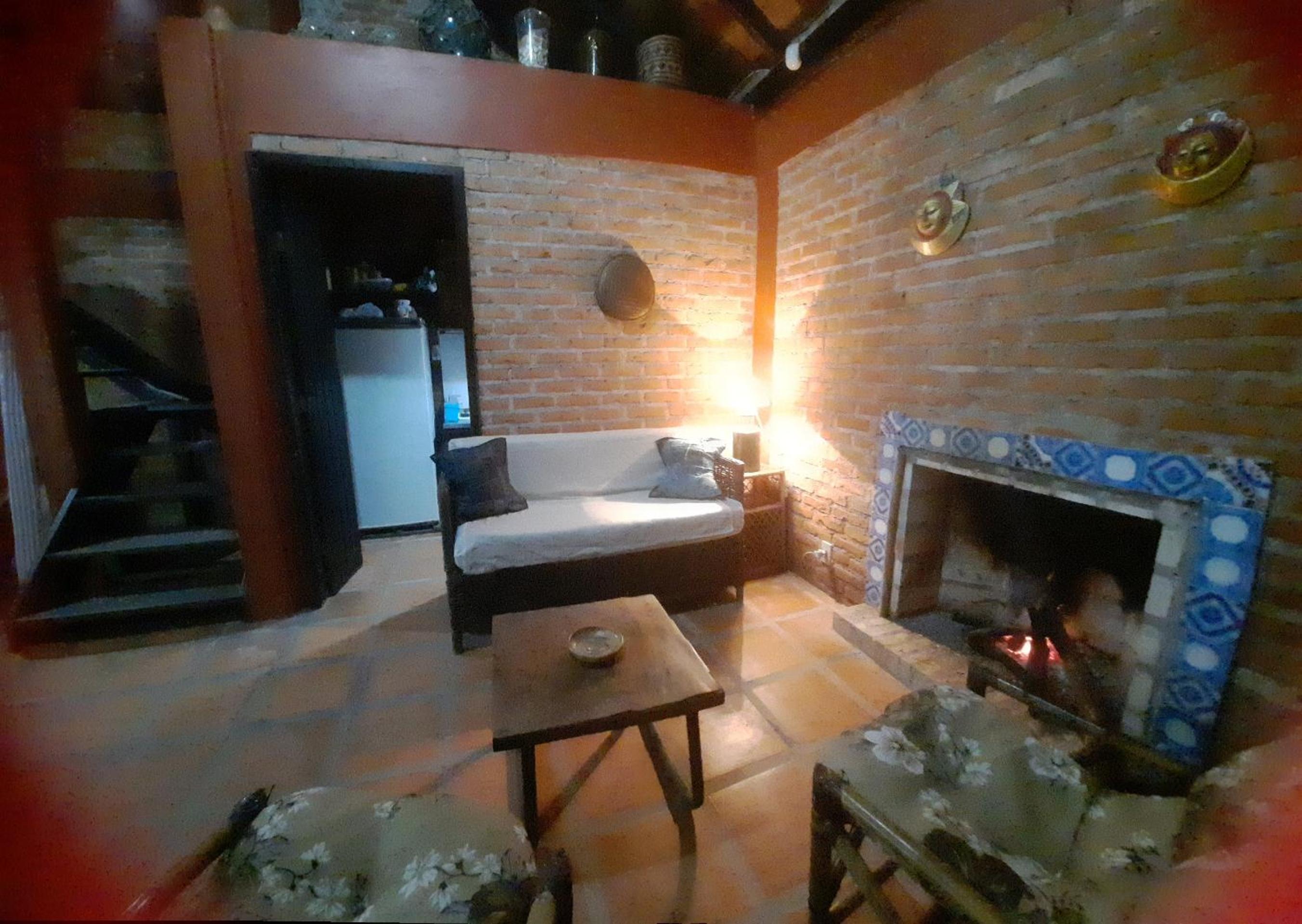 Tres duplex no meio do verde a 130 metros da praia da Lagoinha