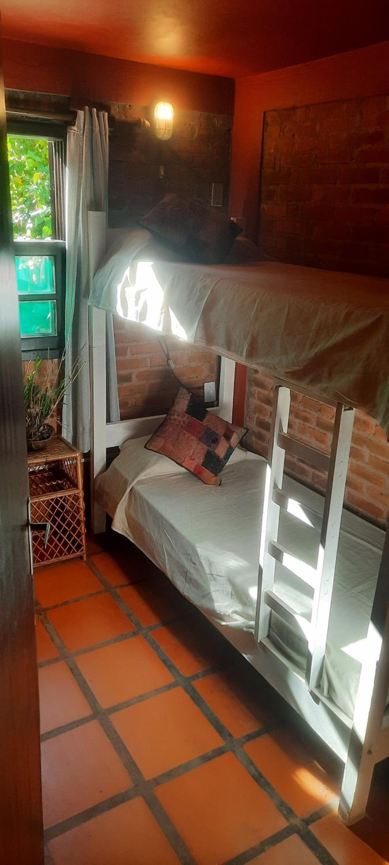 Tres duplex no meio do verde a 130 metros da praia da Lagoinha
