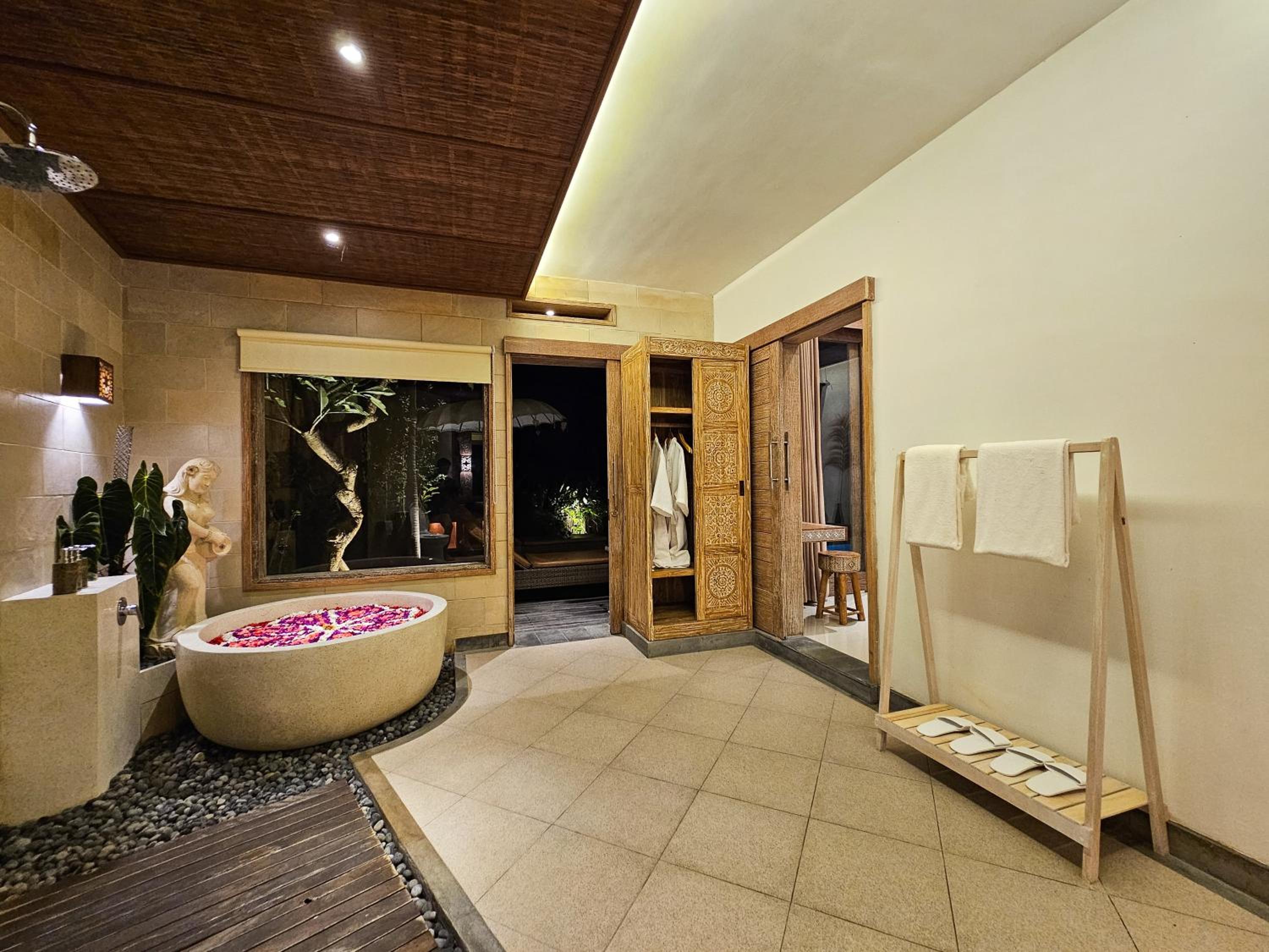 Tala Honeymoon Private Villa