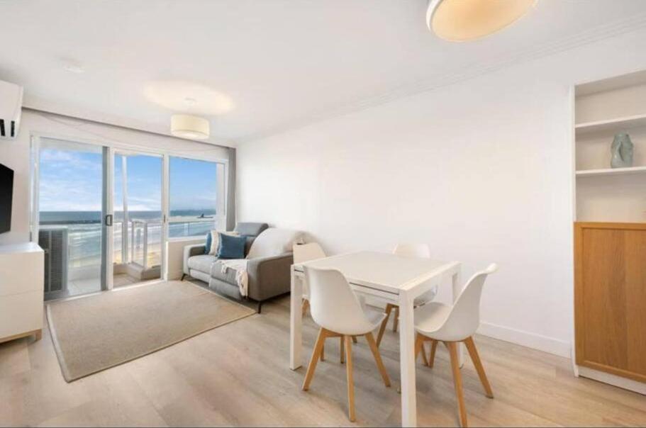Premium Top Floor Oceanfront Unit In Regency on the Beach 705