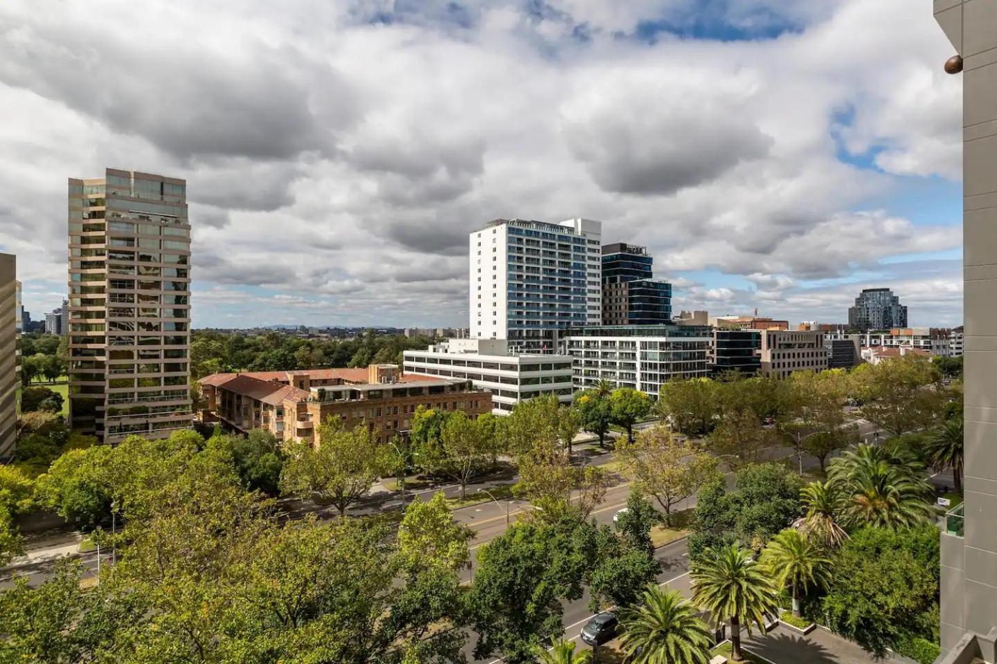 Lavish Condo Prestigious St Kilda Rd Boulevard