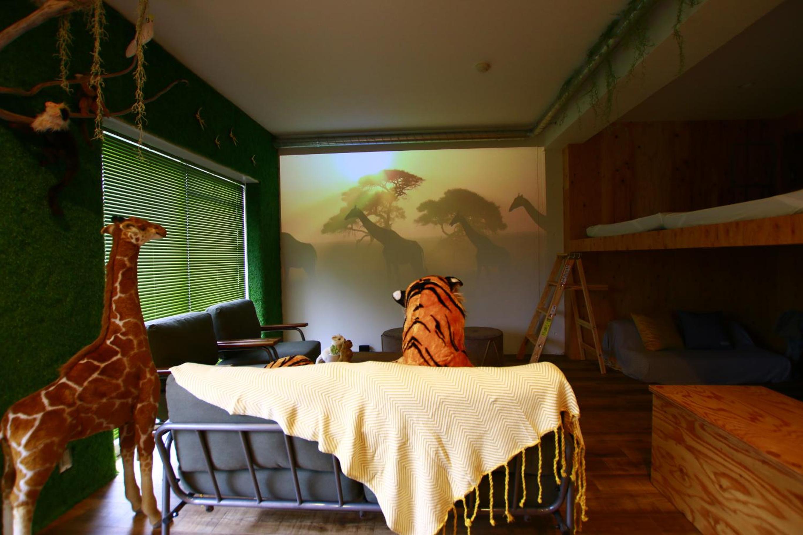365BASE outdoor hostel