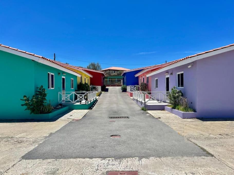 Central - Gated - 2 Bedrooms - Near Beaches