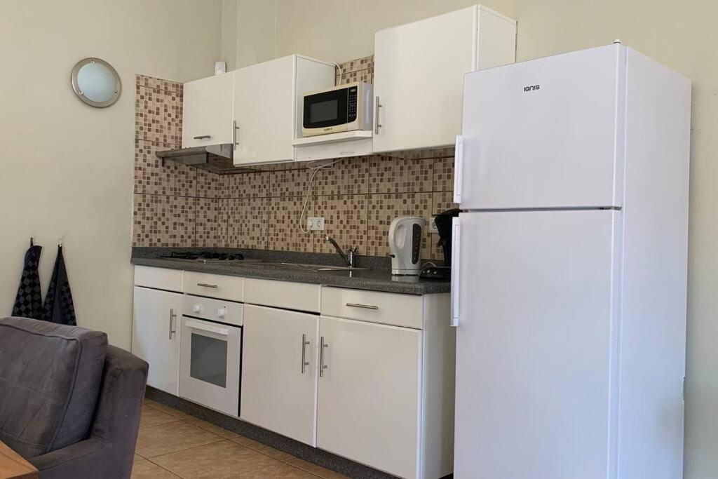 Central - Gated - 2 Bedrooms - Near Beaches