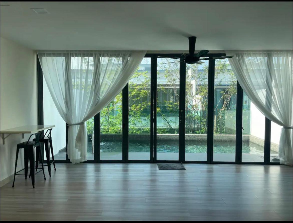 Luxury, Affordable and Spacious Private Villa with Swimming Pool & Jacuzzi for 20 plus ppl Cyberjaya photo 5