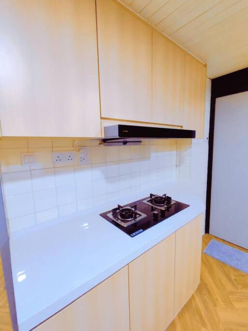 New Family Suite 2bdrms 8pax by AJ Home