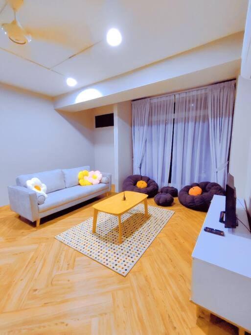 New Family Suite 2bdrms 8pax by AJ Home