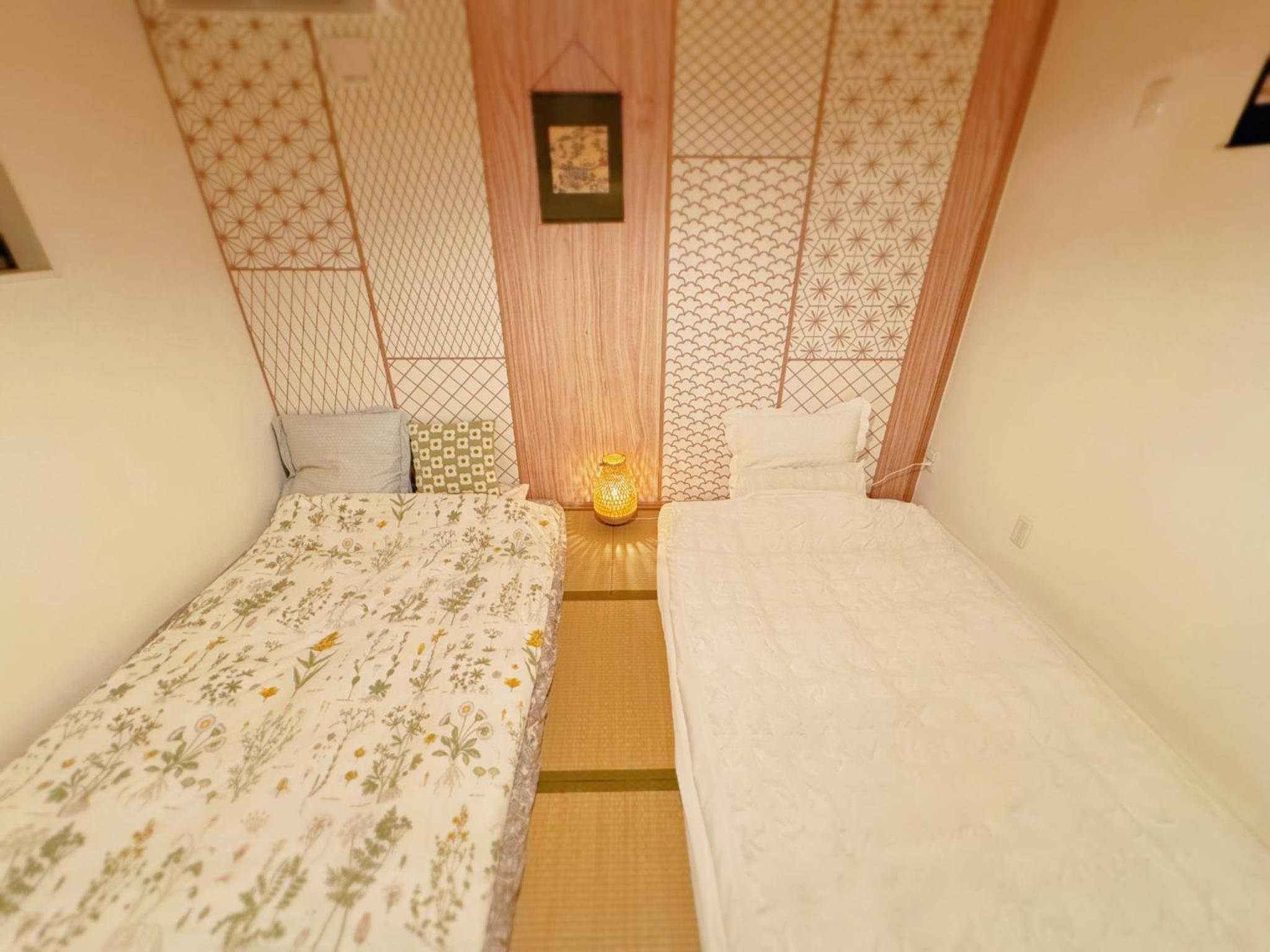 Spirited Away Entire House for 10 &Near Public Transport 5 min Walk&Direct to Osaka Castle Shinsaibashi Umeda &Free Parking &Near Shopping Street