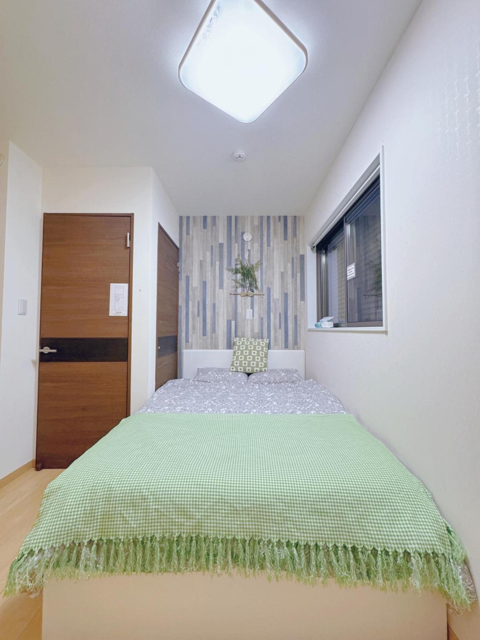 Spirited Away Entire House for 10 &Near Public Transport 5 min Walk&Direct to Osaka Castle Shinsaibashi Umeda &Free Parking &Near Shopping Street