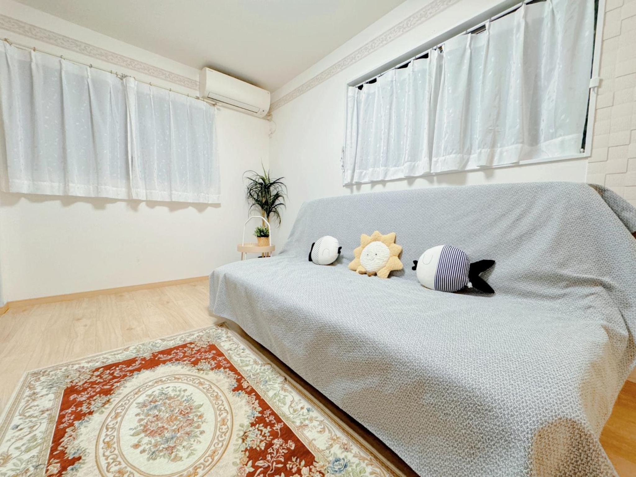 Spirited Away Entire House for 10 &Near Public Transport 5 min Walk&Direct to Osaka Castle Shinsaibashi Umeda &Free Parking &Near Shopping Street