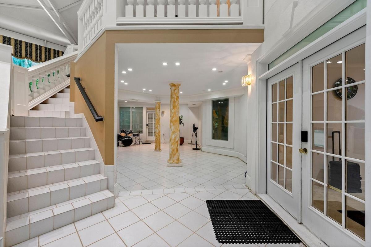 Mansion-Pool-Bball Court-Gym-Spa