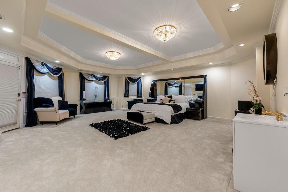 Mansion-Pool-Bball Court-Gym-Spa