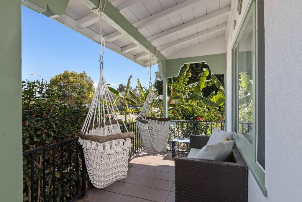 UpdatedVintage Bayside Bungalow