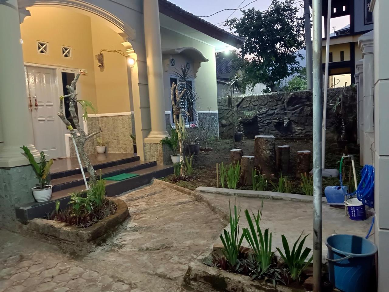 Photo 18