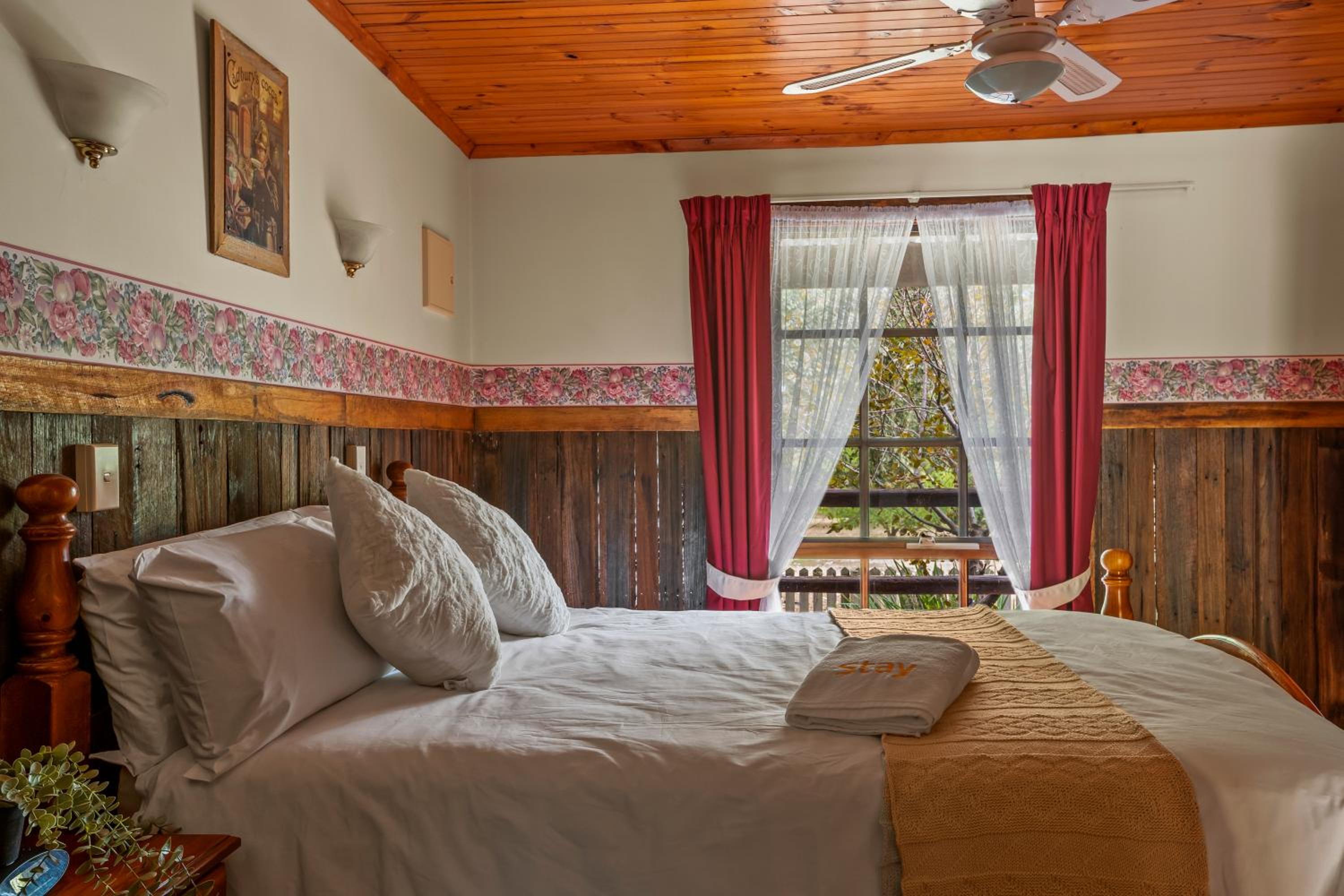StayAU Cedar Lodge 3BR Quaint Countryside Cottage