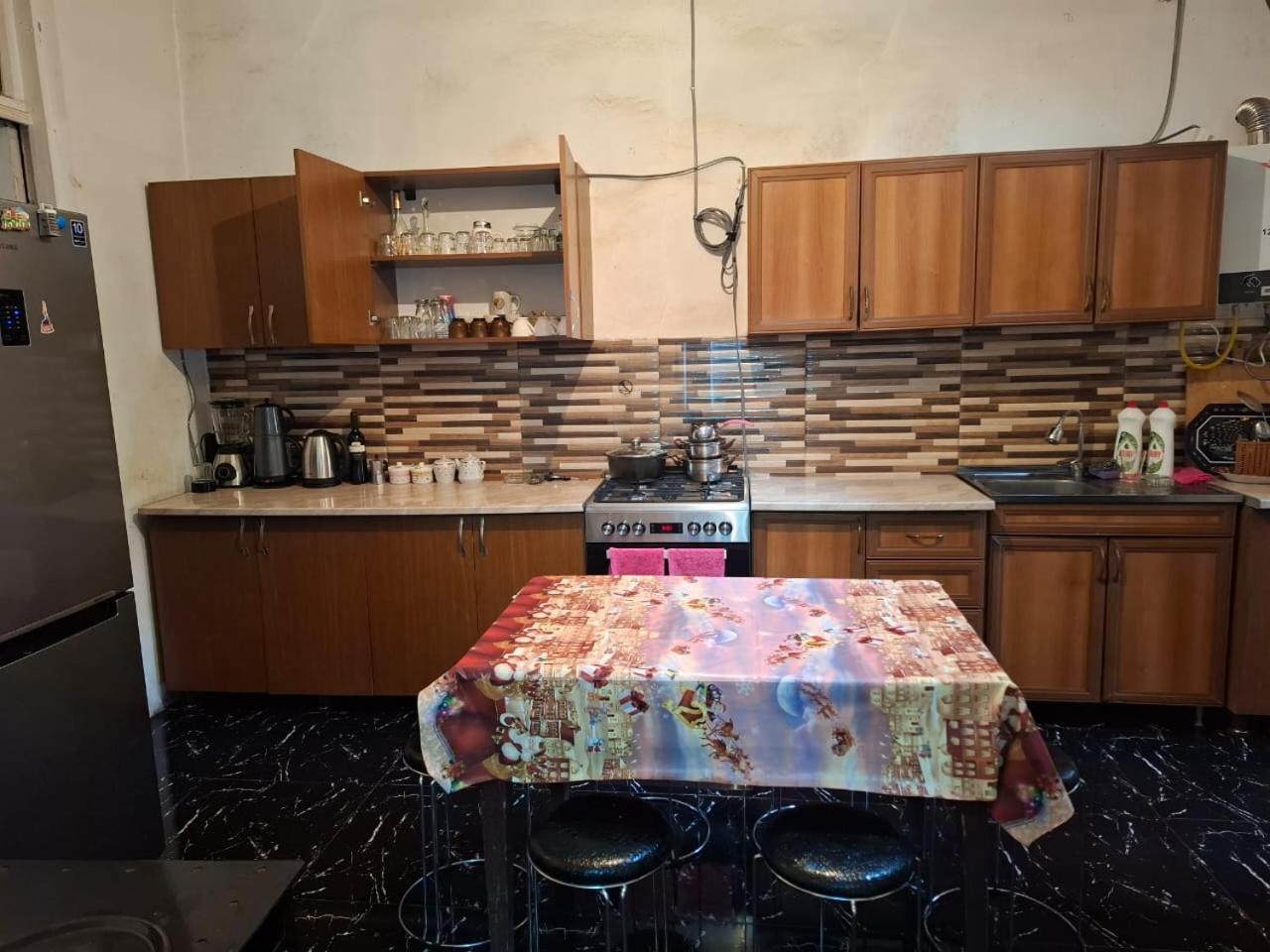 Guruli sakhli Nena view 3