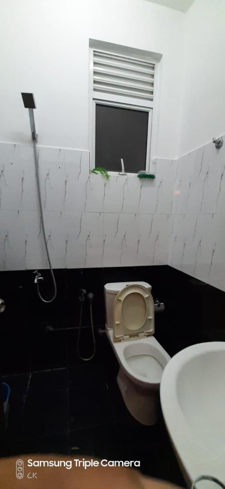 34 span tower Ebernizer Place , Dehiwala