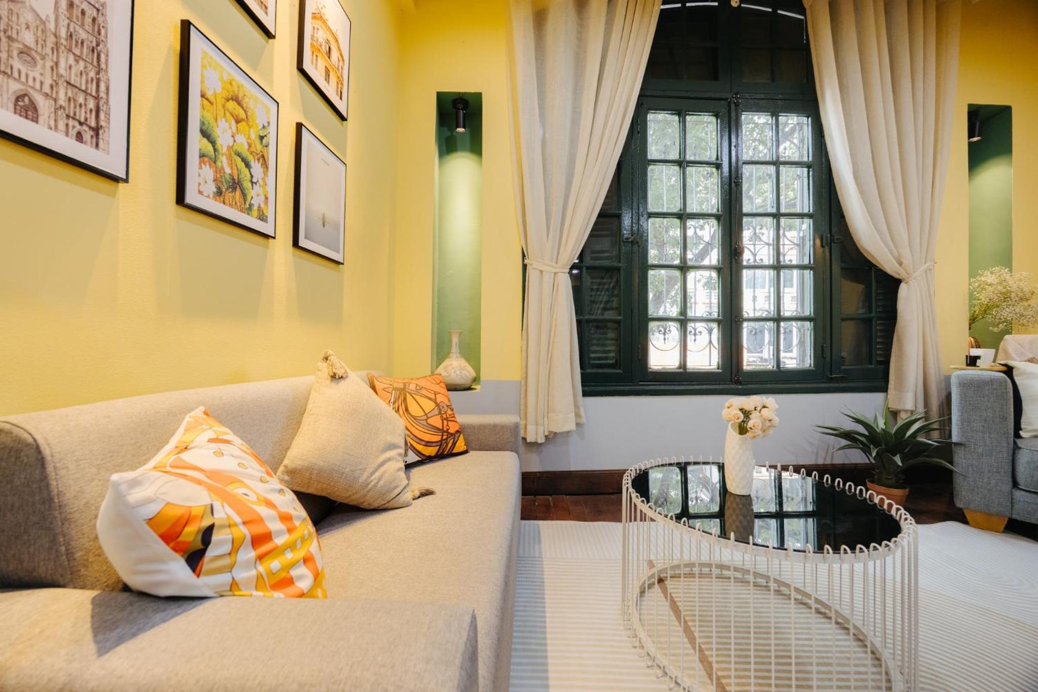 lounge