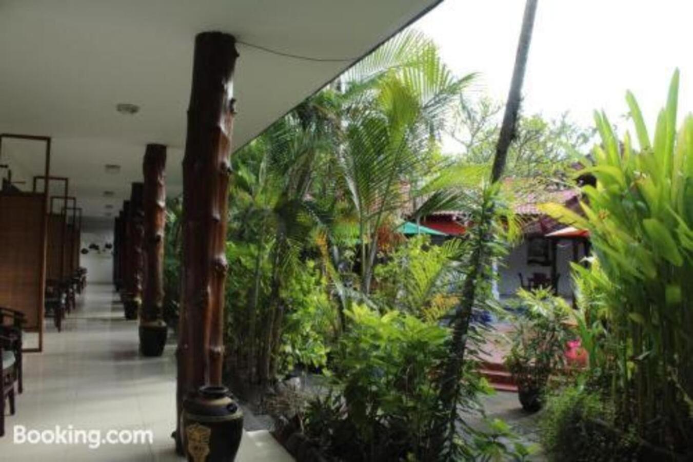 Sarinande Hotel