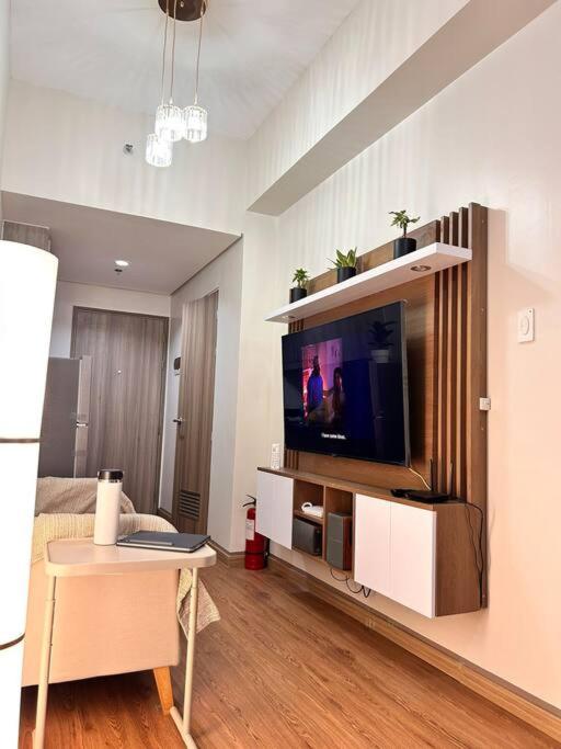 MOA Staycation with Netflix & Disney Pool Access at Casa Bella S Residences