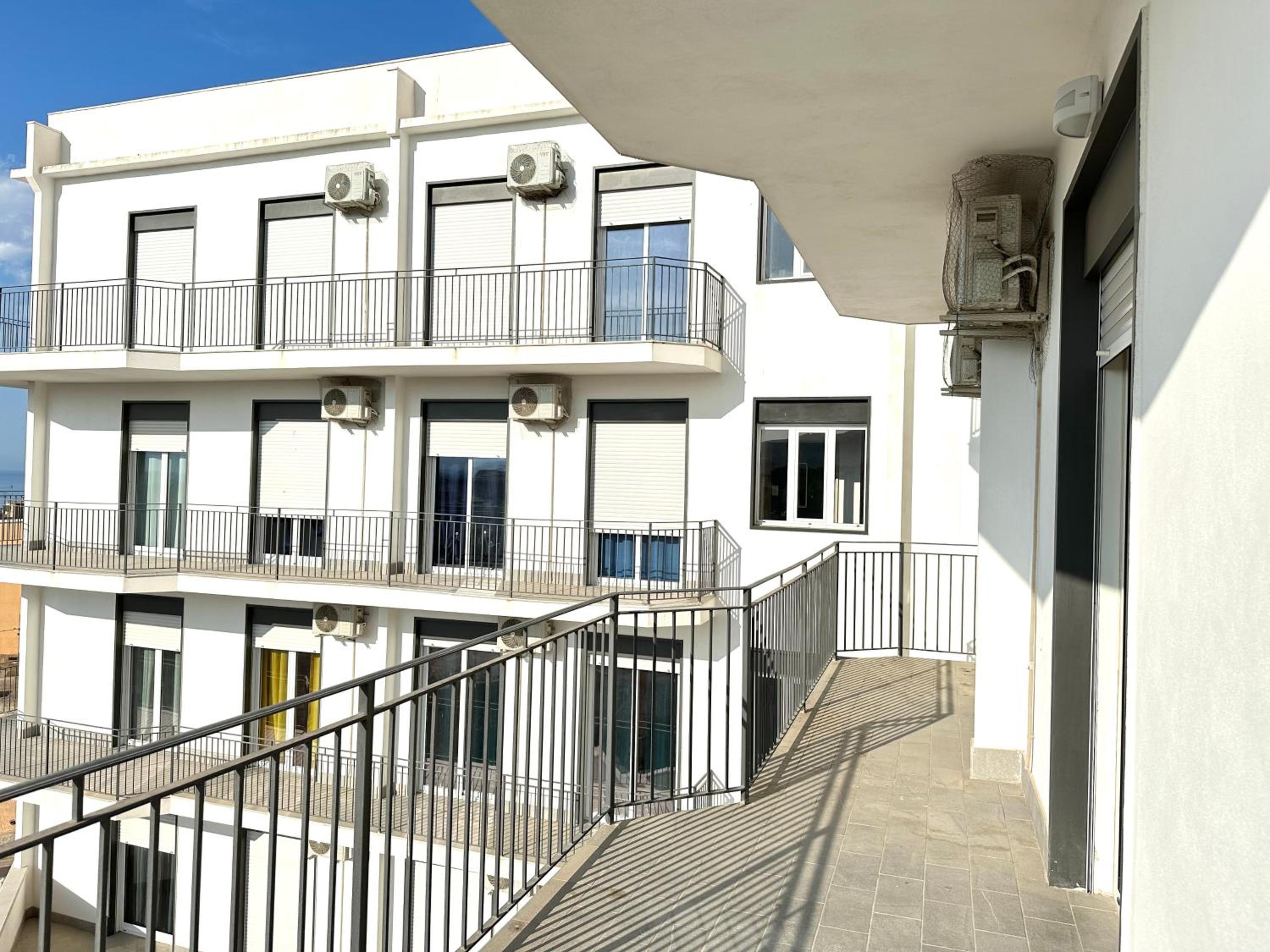 Modern Flat- Villaseta view 2