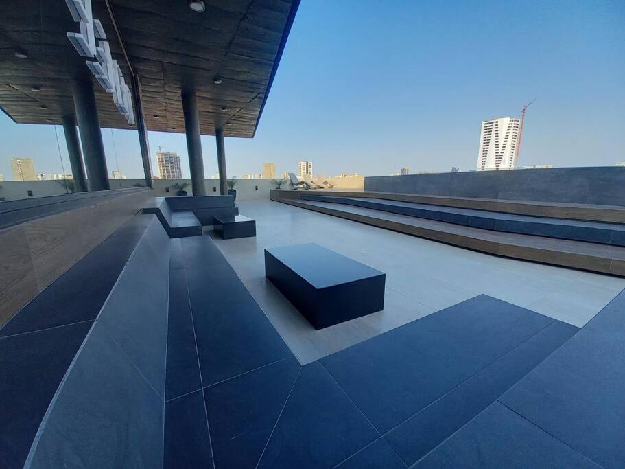 6A - Lujoso Penthouse con Amplia Terraza - Equipetrol, Sirari