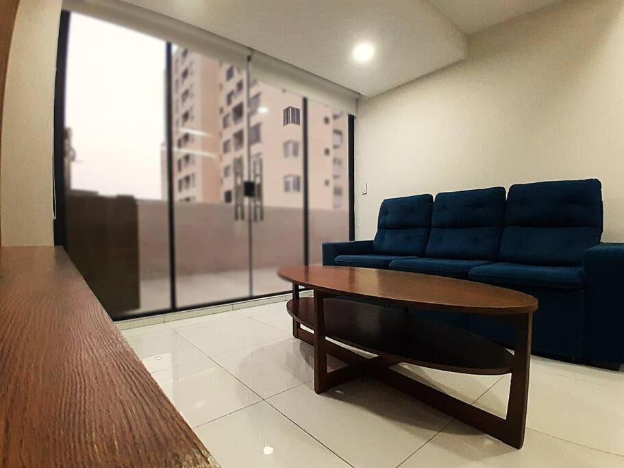 6A - Lujoso Penthouse con Amplia Terraza - Equipetrol, Sirari