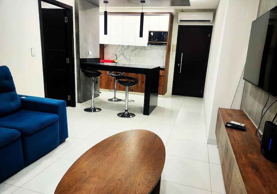 6A - Lujoso Penthouse con Amplia Terraza - Equipetrol, Sirari