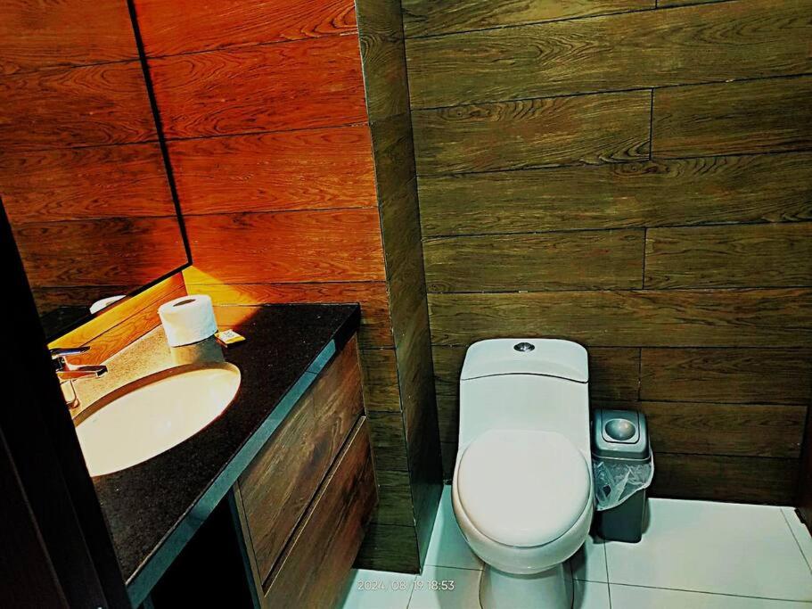 6A - Lujoso Penthouse con Amplia Terraza - Equipetrol, Sirari