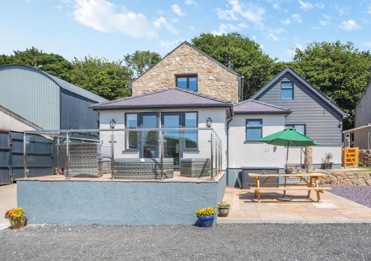 3 Bed in Talwrn oc-bow229
