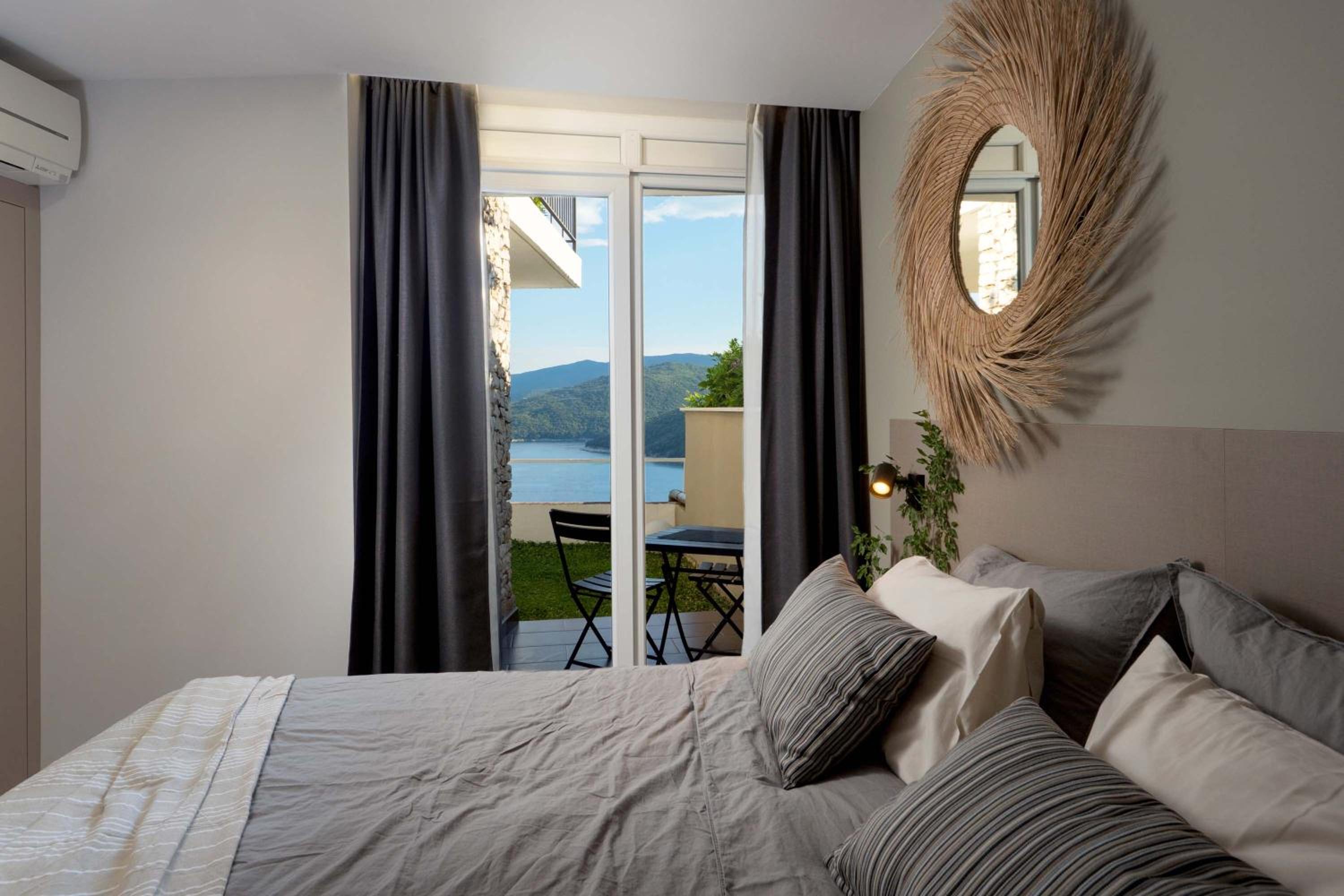 Design apartment Lillian with a beautiful sea view photo 3