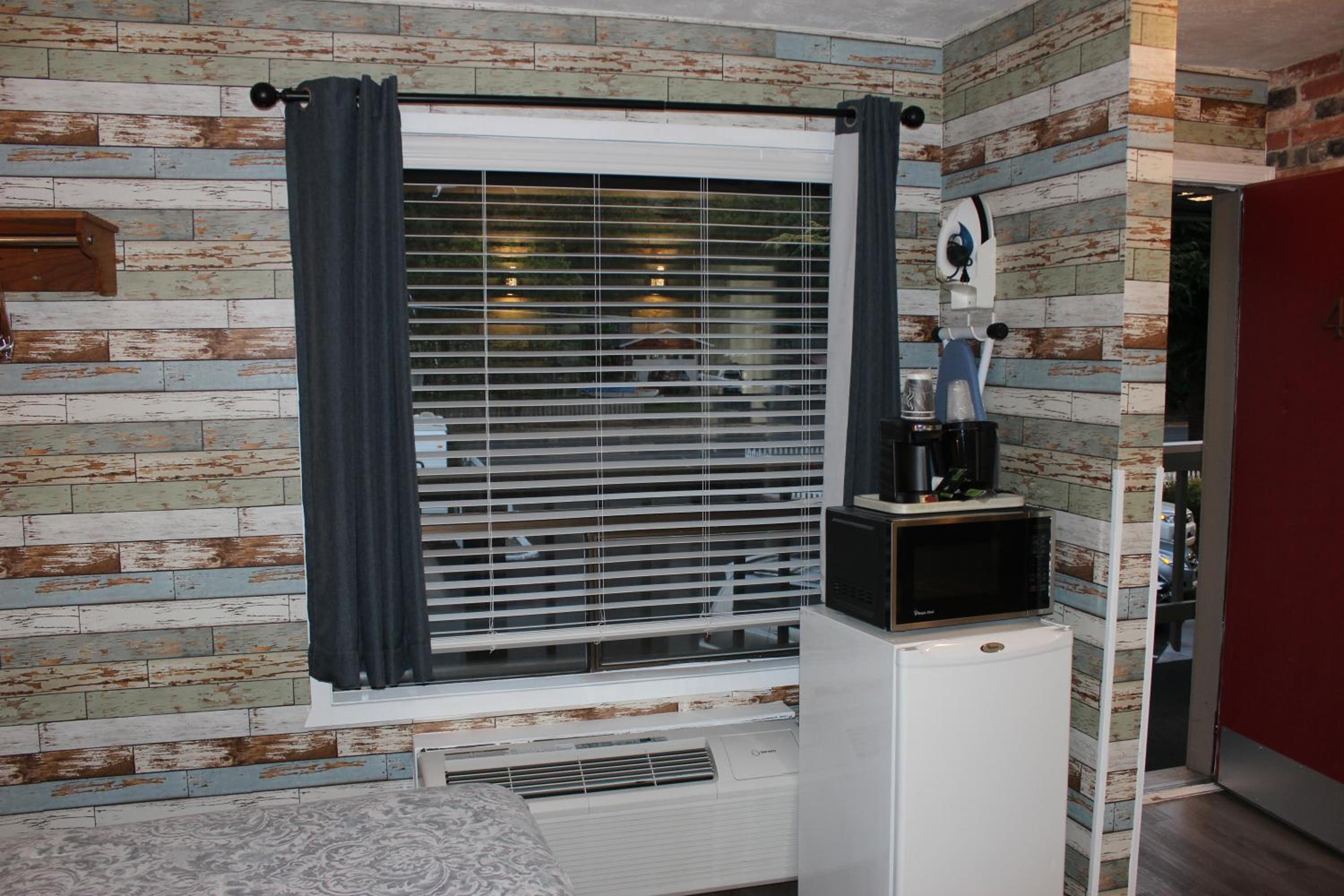 Ashland Vacations - Cedarwood Inn of Ashland - Property Image 38