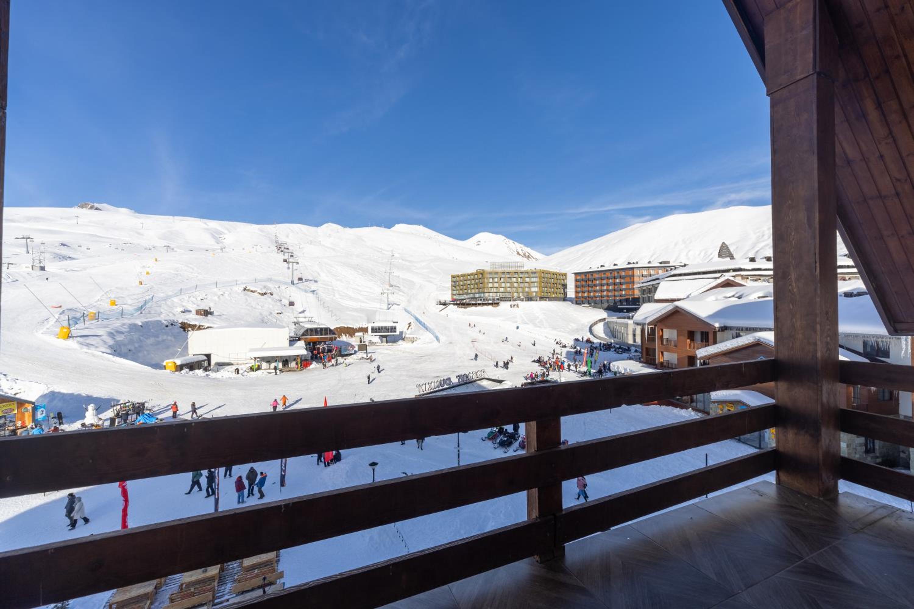 PENTHOUSE BY GONDOLA 50 Meters, New Gudauri Suites view 4