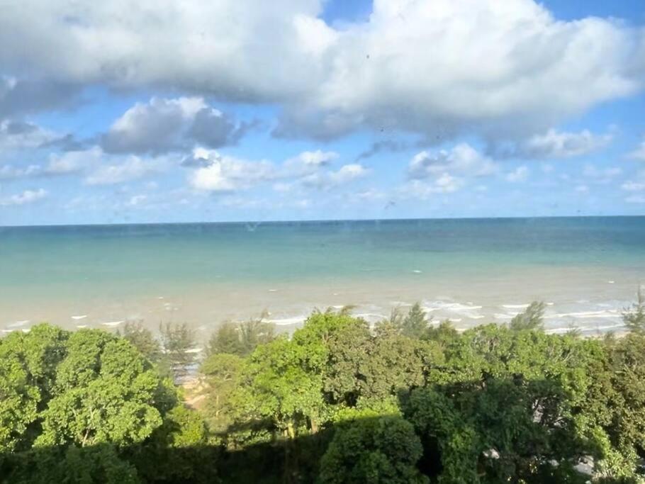 AMR Sutravilla Beach