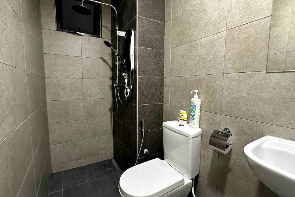 Entire Condo in Petaling Jaya photo 6