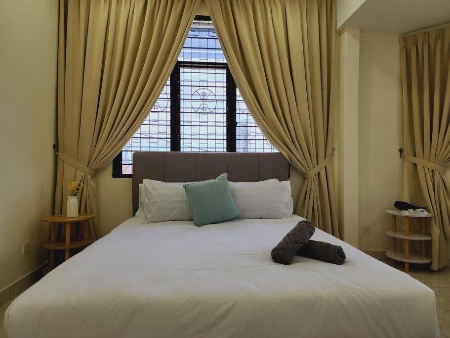 NEW! Petaling Jaya Corner Landed, 4 Bedroom, Kids Playground Slides, SS17,16 Pax,Seventeen Mall, Eastin, Phileo, SS2, Jaya One,UM photo 2