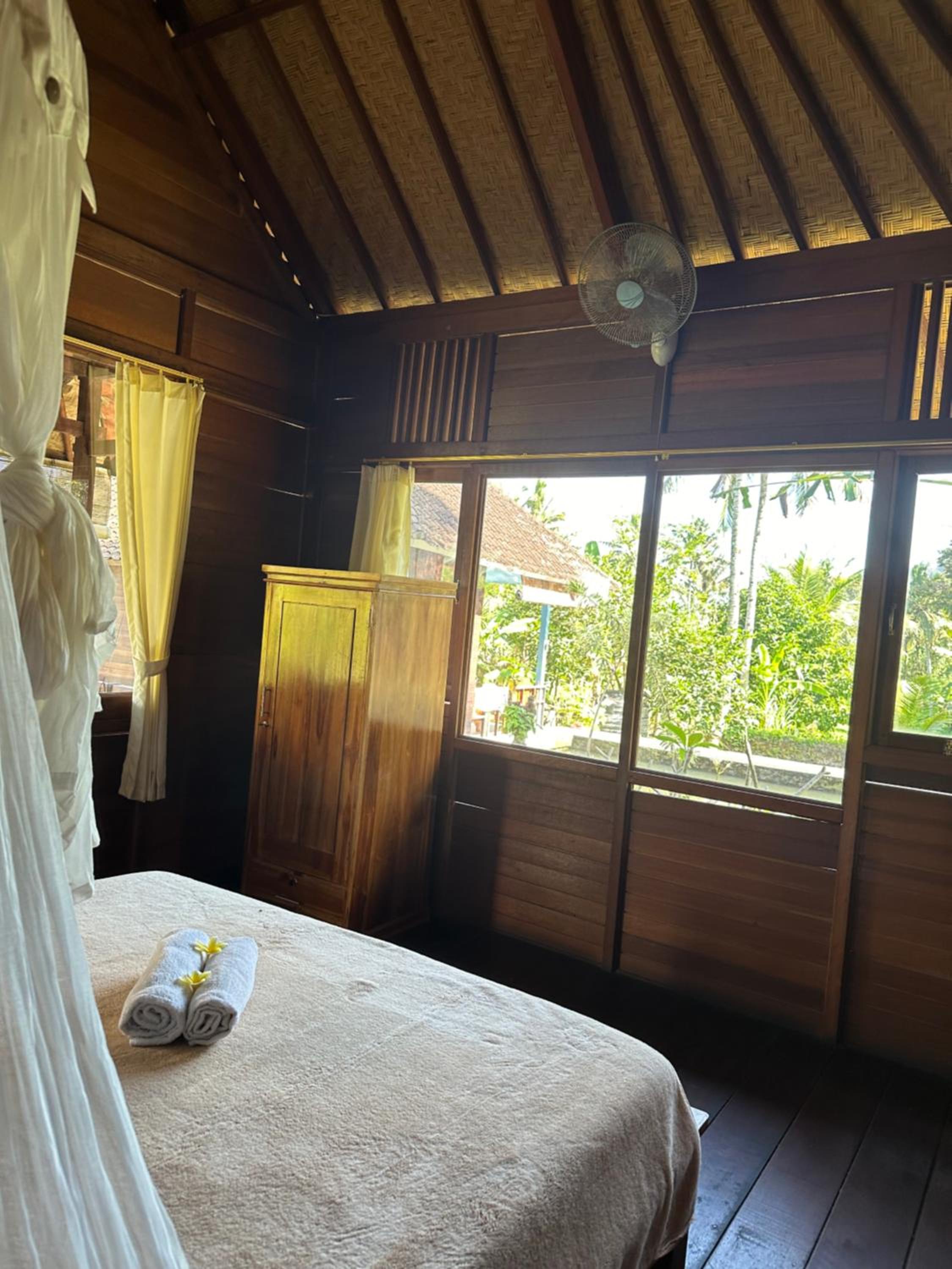 Villa Joglo tepi sungai