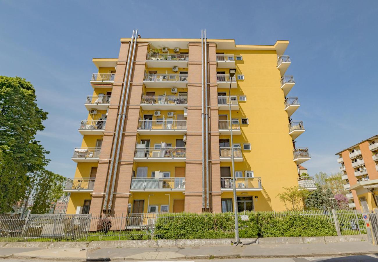 Comfy & Chic near Università IULM & Famagosta-Ideal for Work