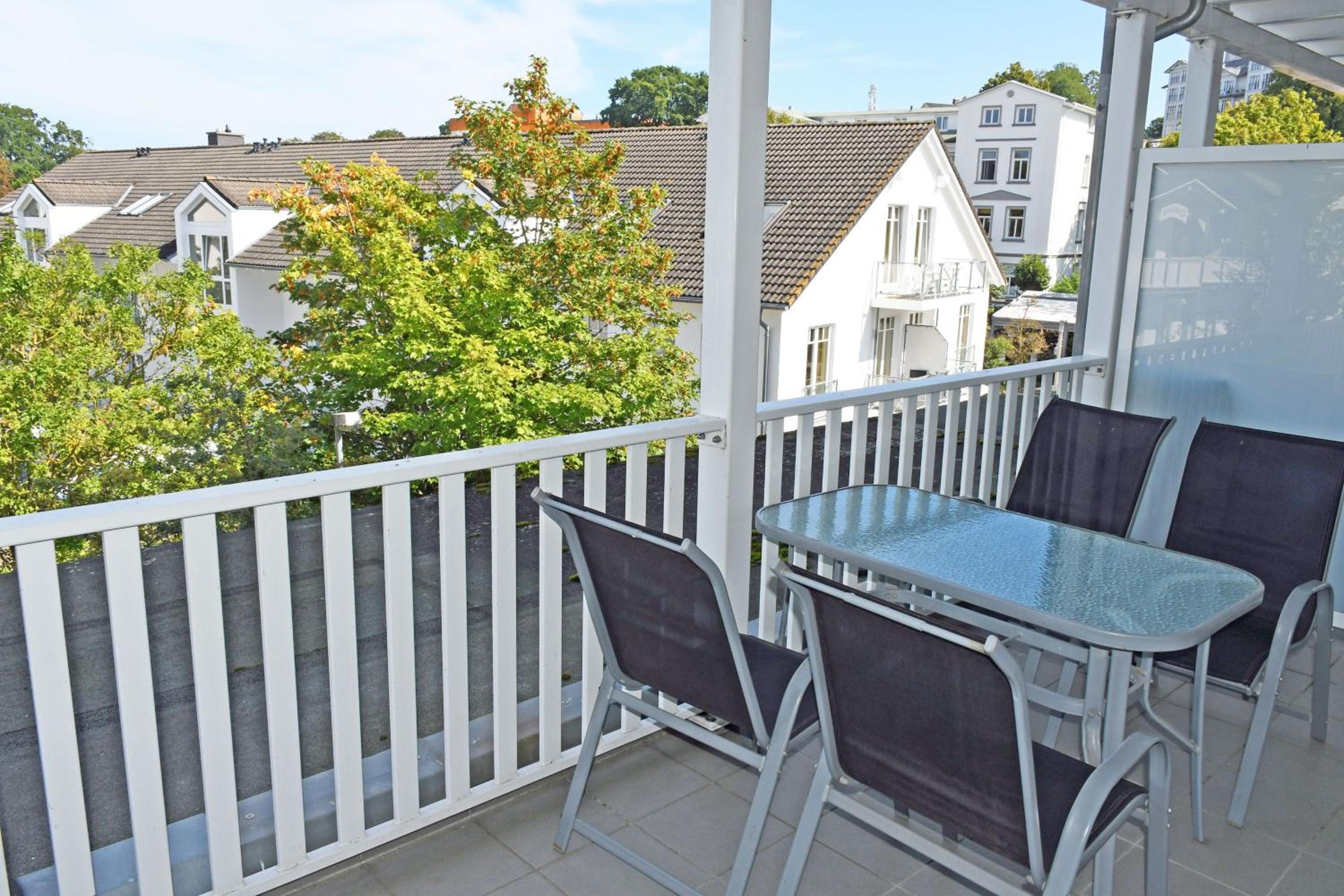 Appartementhaus mit Balkon 300 m bis zum Strand HSr