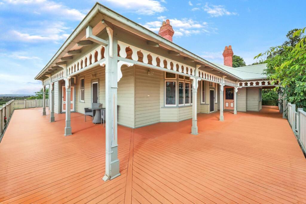 Beautiful Federation Residence for 16 Guests great for wedding functions