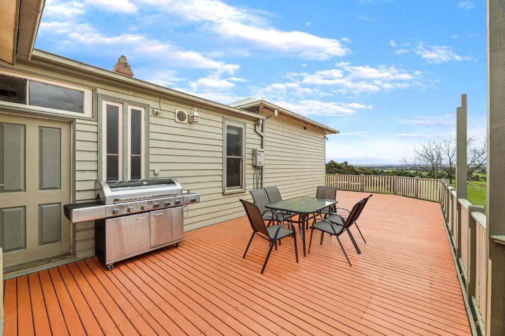 Beautiful Federation Residence for 16 Guests great for wedding functions