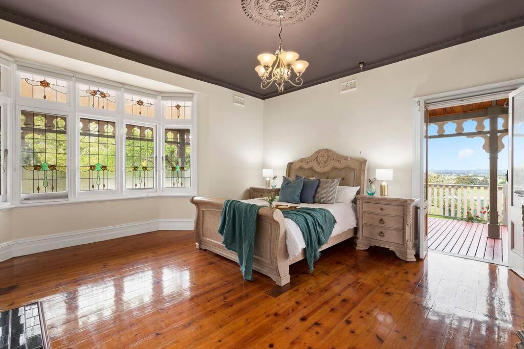 Beautiful Federation Residence for 16 Guests great for wedding functions