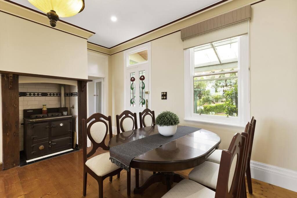 Beautiful Federation Residence for 16 Guests great for wedding functions