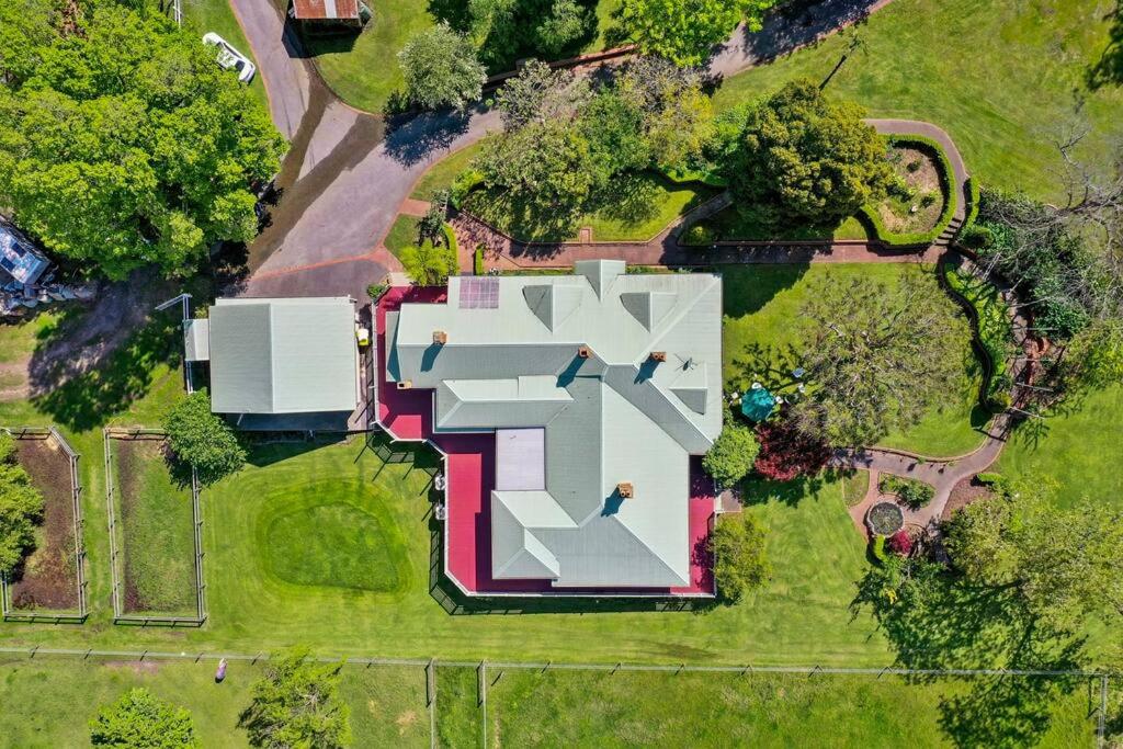 Beautiful Federation Residence for 16 Guests great for wedding functions